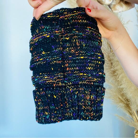 NEW Black Multicolor Yellow Green Purple Rainbow Chunky Knit Cozy Beanie Hat main image 4